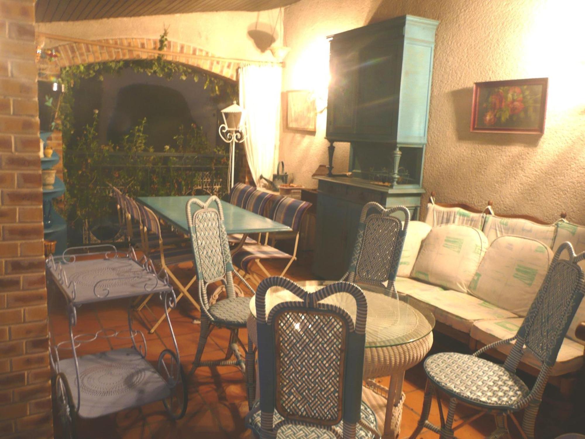Au Fond De La Cour Bed & Breakfast Veyre-Monton Luaran gambar