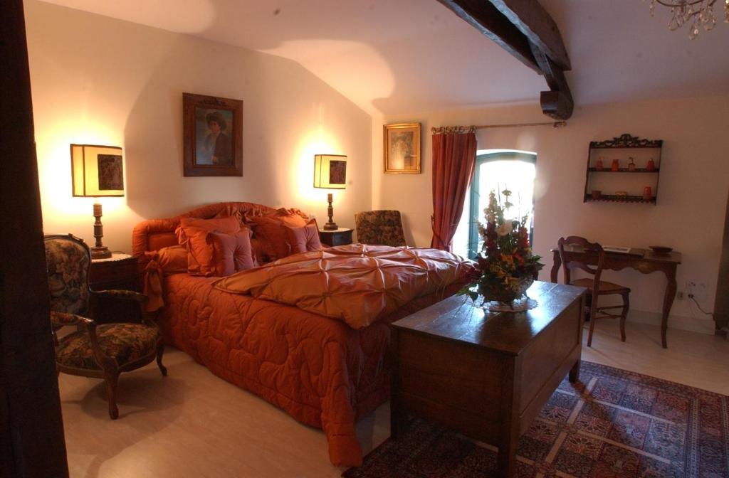 Au Fond De La Cour Bed & Breakfast Veyre-Monton Bilik gambar