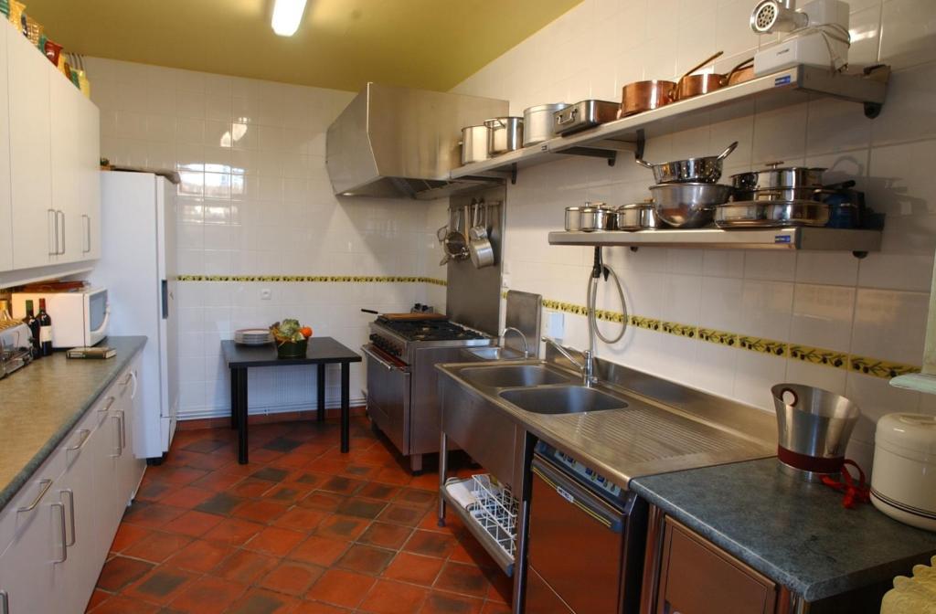 Au Fond De La Cour Bed & Breakfast Veyre-Monton Luaran gambar