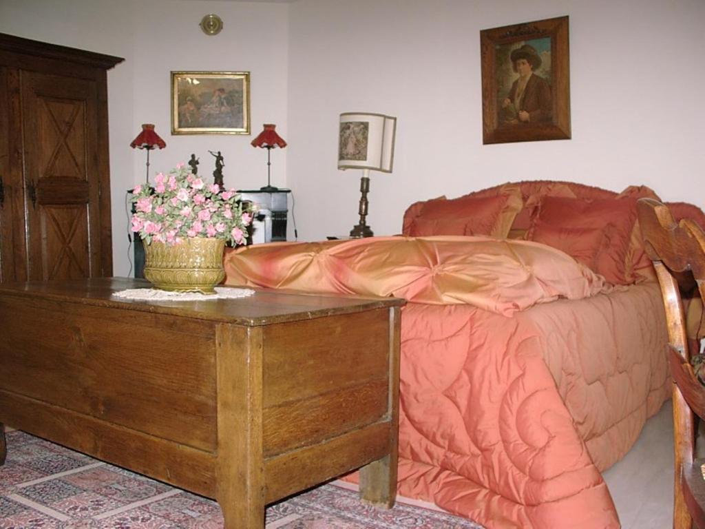 Au Fond De La Cour Bed & Breakfast Veyre-Monton Bilik gambar